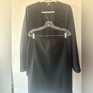 W by Worth Black 2-Piece Luxurious Set Size: Top: M
Skirt: 10